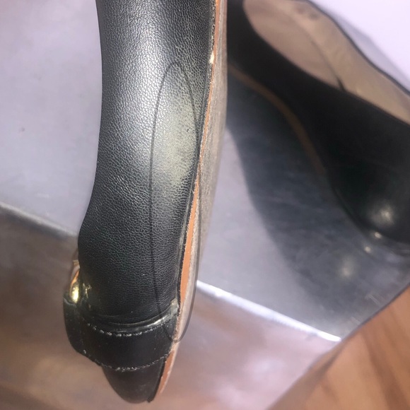 [SOLD] Tory Burch Leather Flats - Picture 5 of 7